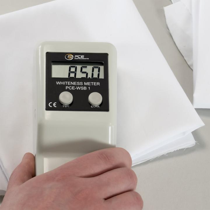 Actual product image PCE Instruments Farbmessgerät