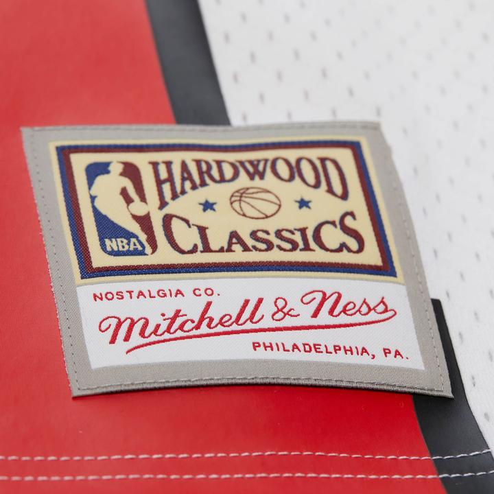 Produktbild Mitchell & Ness Swingman Mesh Jersey Chicago Bulls 1997 Dennis Rodman - S (S)