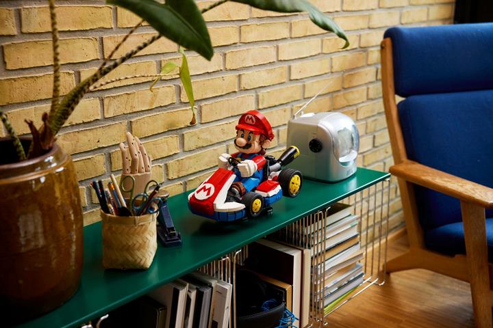 Actual product image LEGO Mario & Standard-Kart (72037, LEGO Super Mario, LEGO Rare Sets)
