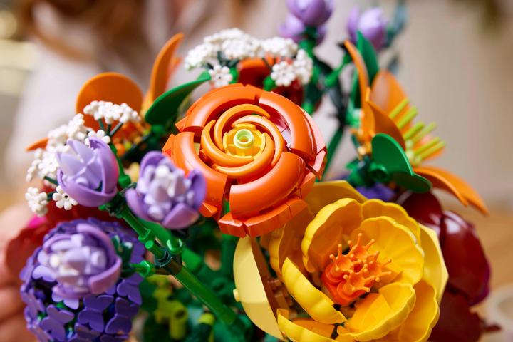 Actual product image LEGO Flower arrangement (10345, LEGO Botanical, LEGO Rare Sets)
