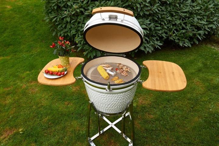 Actual product image BBQ Master Kamado XL White