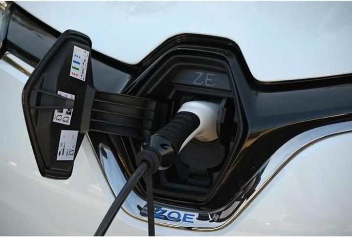 Actual product image AEG Batterieladegerät 16 A (16 A)