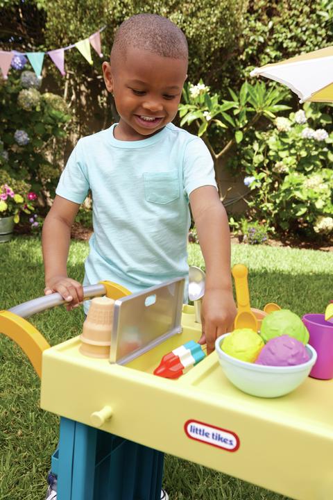 Immagine prodotto MGA Little Tikes - Chiosco per limonata e gelato 2 in 1 (656130)