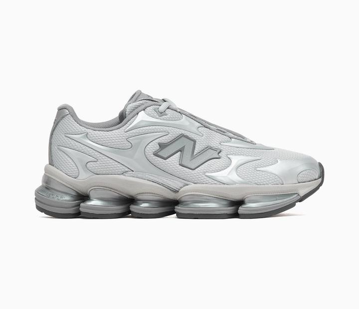 Immagine prodotto New Balance U20005UW - 2000 (42)