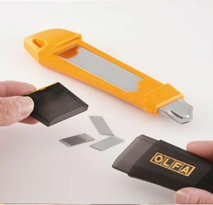 Produktbild Olfa Messer mit einer 18 mm breiten segmentalen Klinge (Cutter)