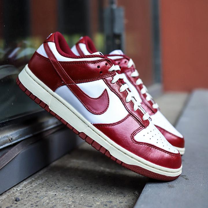 Produktbild Nike Dunk Low (38)