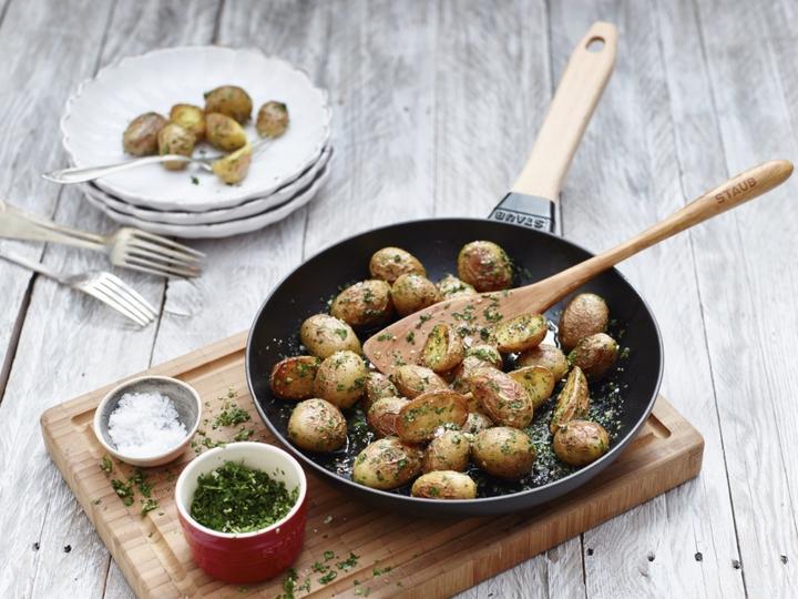 Actual product image Staub Frying pan with wooden handle, 26 cm (26 cm, Frying pan, Cast iron)