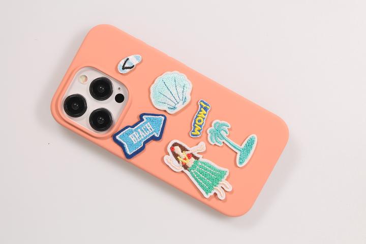 Actual product image PhoneLook Autocollant sticker pour téléphone/tablette/ordinateur brodé en 3D Cat inside Fish