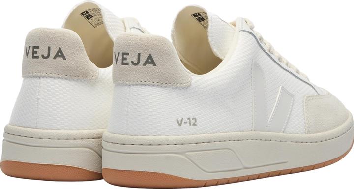 Actual product image Veja V-12 (38)