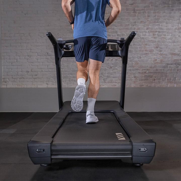 Actual product image Inspire T7S treadmill with 15.6-inch display