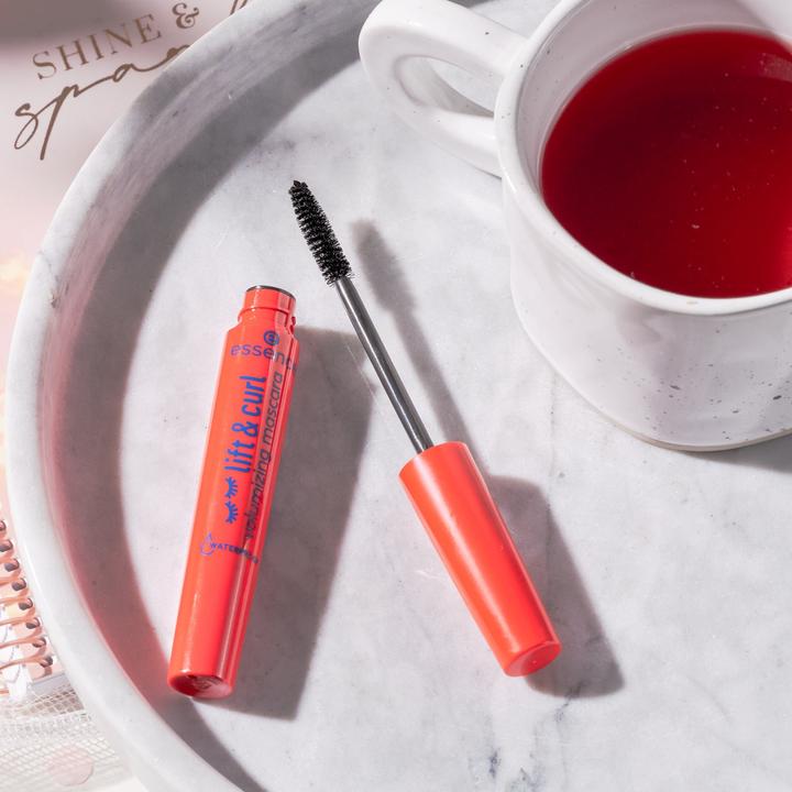 Actual product image essence Lift and curl volumizing mascara Black (Black)