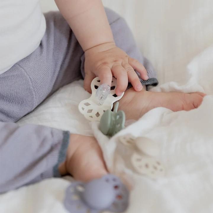 Actual product image Bibs Infinity soother (anatomical), Baby Blue & Island Sea (1 x)