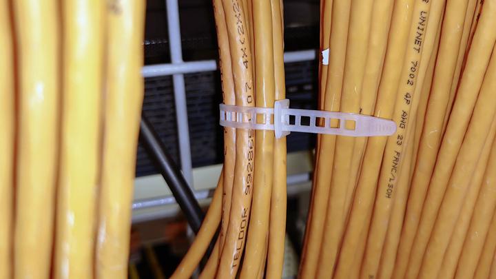 Produktbild Steffen Kabelbinder natur 140mm x 9.0mm lösbar, Pack à 100 Stk. (140 mm, 100 Stk.)