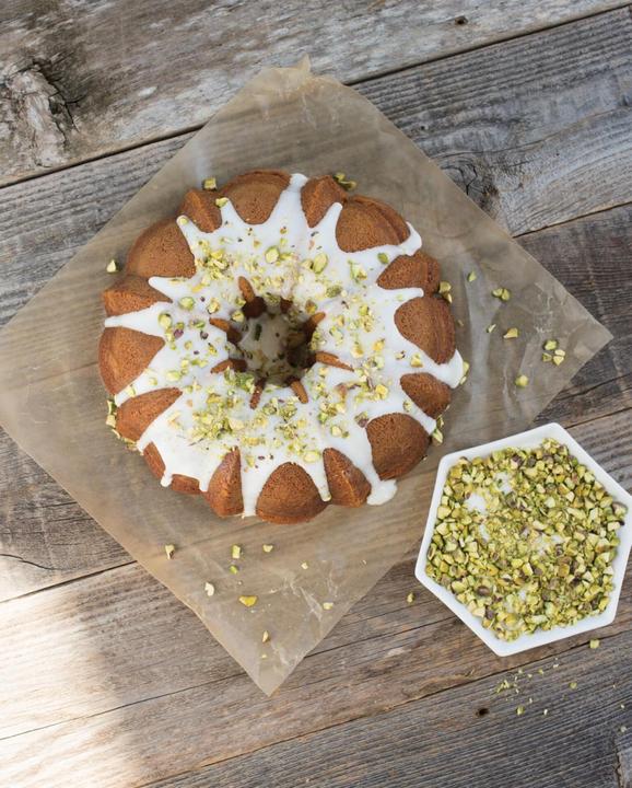 Actual product image Nordic Ware Backform Anniversary Bundt Pan - 12 Cup (26.70 cm)