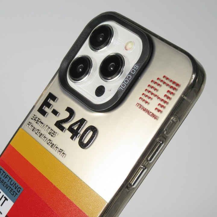 Actual product image PhoneLook Coque Gel silicone vintage video cassette E-240 (Apple iPhone 15 Pro)