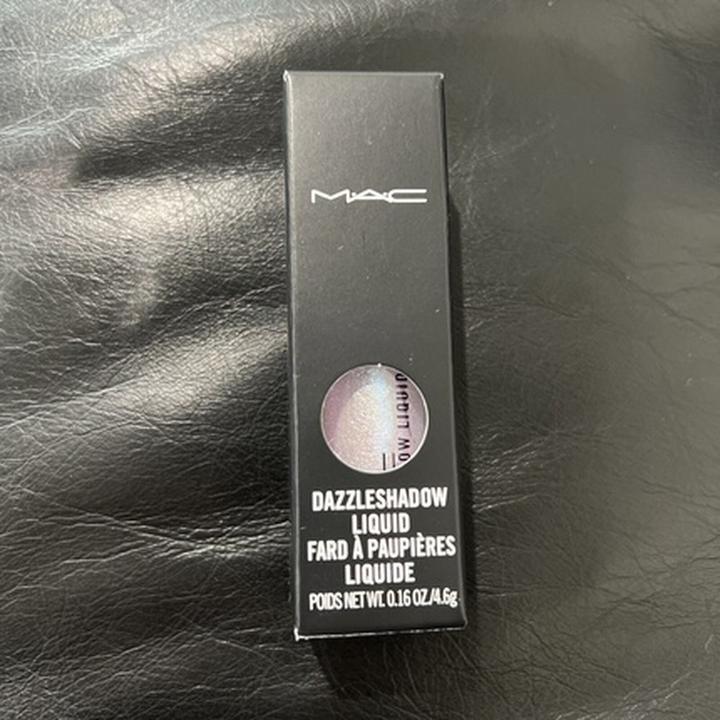 Actual product image MAC Cosmetics Dazzleshadow Liquid (Diamond Crumbles)