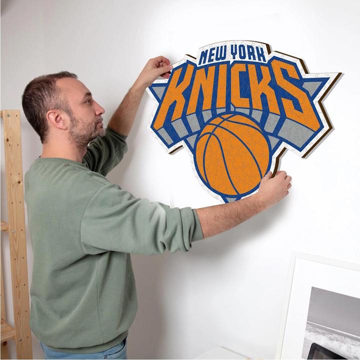 Actual product image Iconic NBA - New York Knicks - Logo - Wooden Puzzle Size S (150 pieces) (150 pieces)