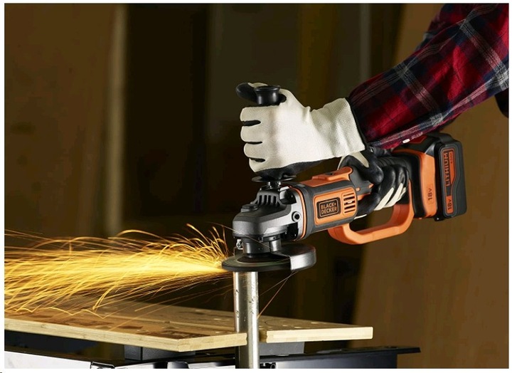 Immagine prodotto Black & Decker Smerigliatrice angolare a batteria BCG720M1 (125 mm)