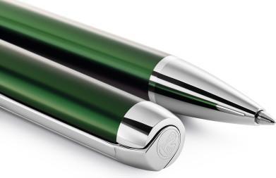 Image du produit Pelikan Stylo à bille PURA K40 Vert forêt Boîte cadeau (Argent, Forest green, 1 x)