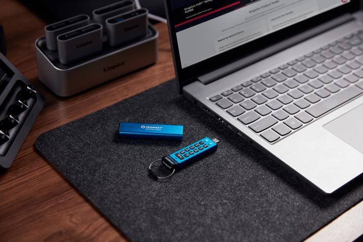 Immagine prodotto Kingston IronKey Keypad 200C (256 GB, USB-C)