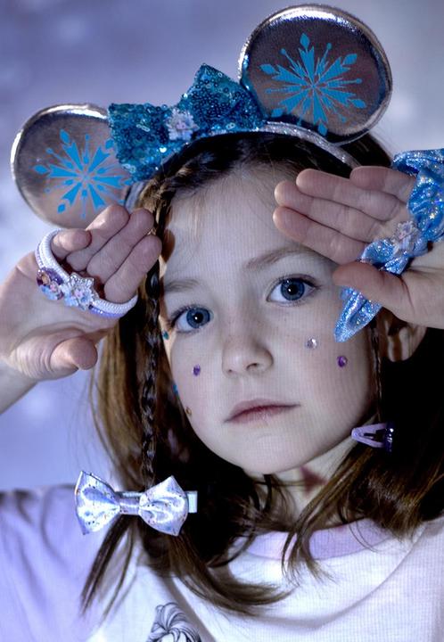 Actual product image Cerda Hair Ornament Fantasy Headband Frozen Blue