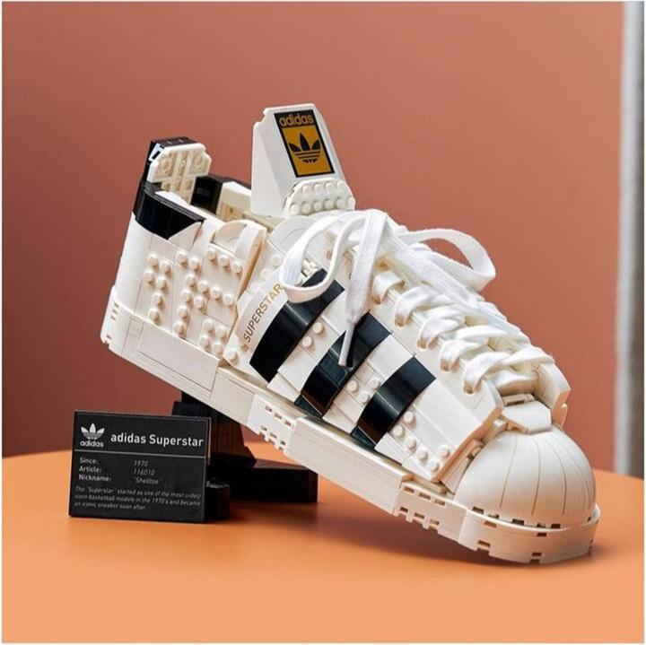 Produktbild LEGO Adidas Originals Superstar (10282, LEGO Icons)