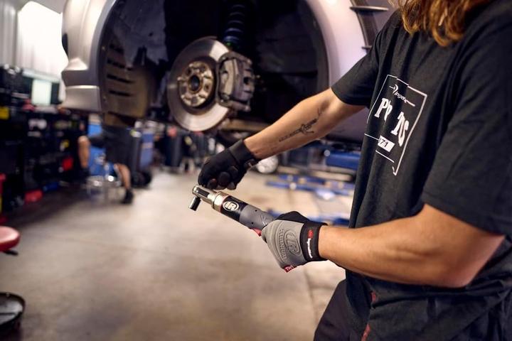 Image du produit Ingersoll 1892 Ingersoll Rand 1211MAX-D3 Clé à cliquet pneumatique 3/8" à grande vitesse (3/8")