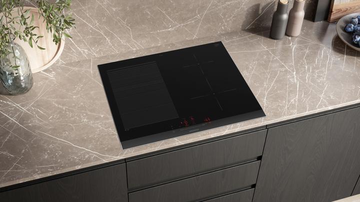 Actual product image Siemens iQ700, Induction hob, 60 cm, Black, With frame on top, EX675HEC1E