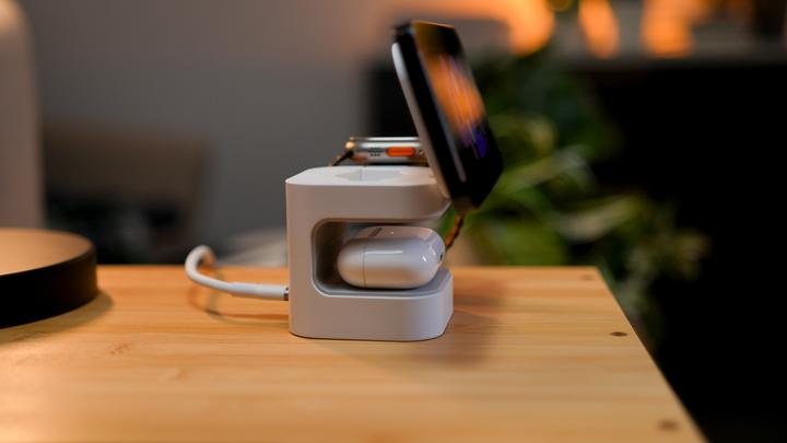 Image du produit Targus Support de charge magnétique Qi2 3-en-1 WH (15 W)