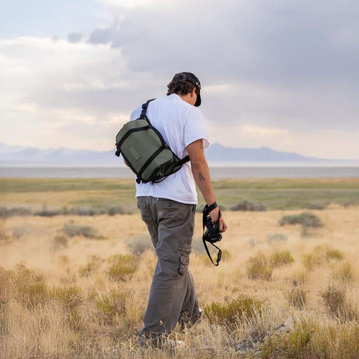 Actual product image Wandrd ROGUE Sling 9L Wasatch Green V2 (Camera shoulder bag, 9 l)