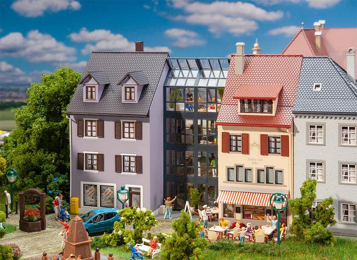 Actual product image Faller Small town house row