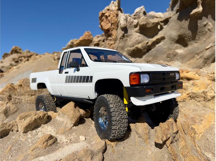 Image du produit Rc4Wd Scale Crawler Trail Finder 2 LWB Toyota XtraCab RTR 1:10 (RTR Prêt à fonctionner)