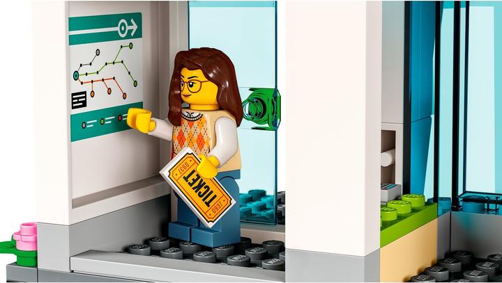 Actual product image LEGO Station (60335, LEGO City)