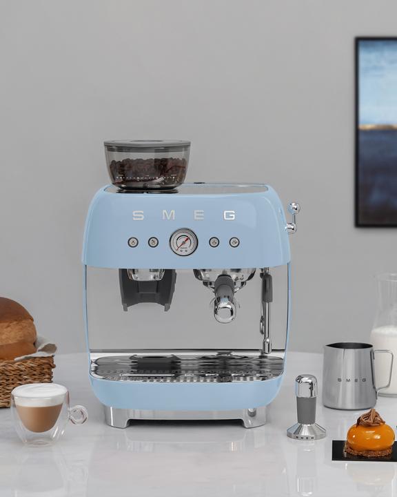 Actual product image Smeg EGF03PBEU