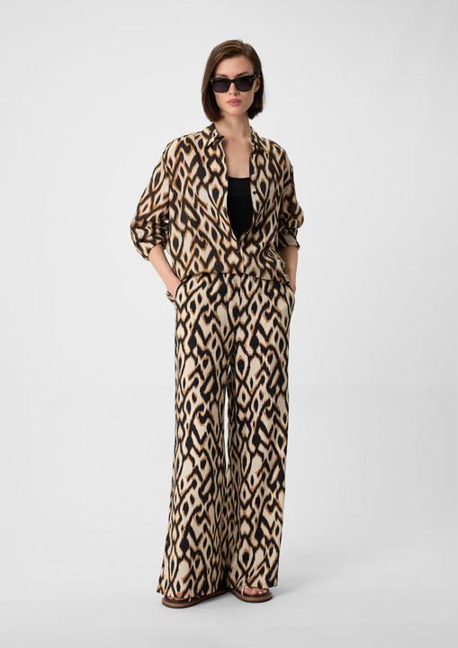 Produktbild Comma Bluse Lässige Hemdbluse aus Viskosemix mit All-over-Print (48)