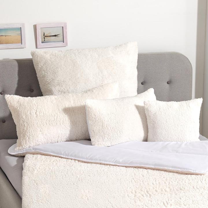 Actual product image Traumschlaf Teddy Flausch (40 x 40 cm)