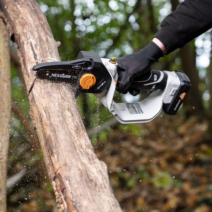 Productafbeelding Batavia Nexxsaw (V3.1) 18V accu éénhandige kettingzaag 6" Met roterende zaagkop en oliepomp (zonder accu (Accu kettingzaag)