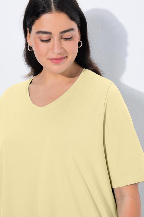 Actual product image Ulla Popken Essential V-Neck Stretch Tee (54)