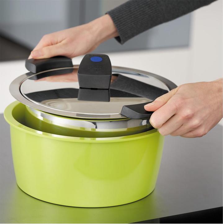 Actual product image Kuhn Rikon HOTPAN® COMFORT serving casserole green 2.0 L · Ø 18 cm (Pot, Stainless steel, 18 x 14.50 cm)