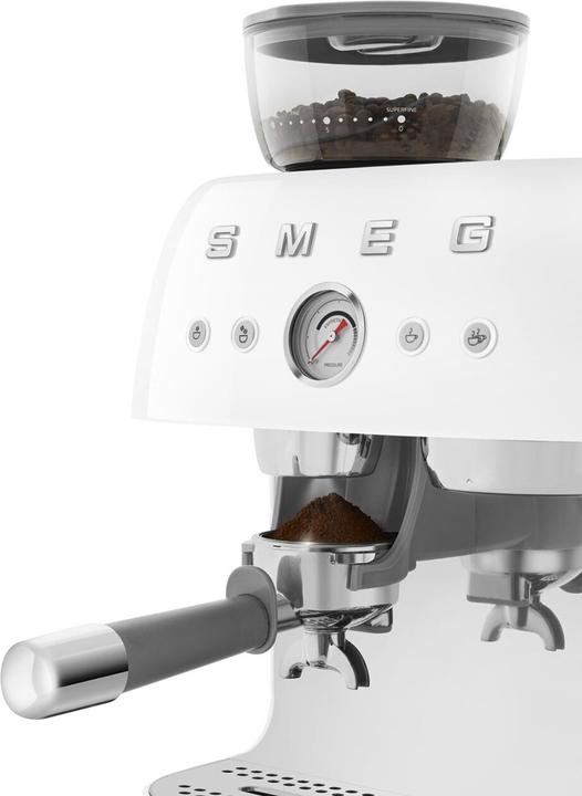 Actual product image Smeg EGF03WHEU Espresso machine, fully automatic coffee machine 50s Style, white