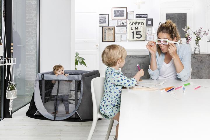 Actual product image AeroMoov instant travel bed (60 x 120 cm)