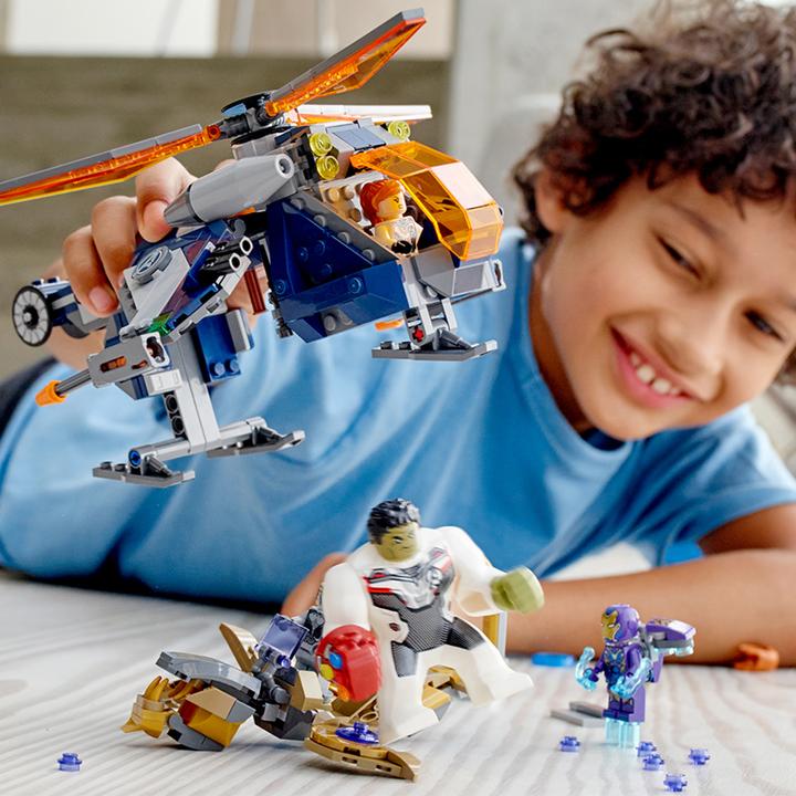 Actual product image LEGO Avengers Hulk Helicopter Rescue (76144, LEGO Marvel)