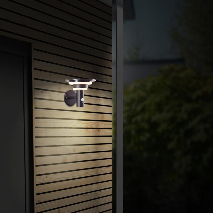 Produktbild Brilliant Garvina G40405/06 Solar-Aussenwandleuchte mit Bewegungsmelder 3 W War (430 lm, IP44)