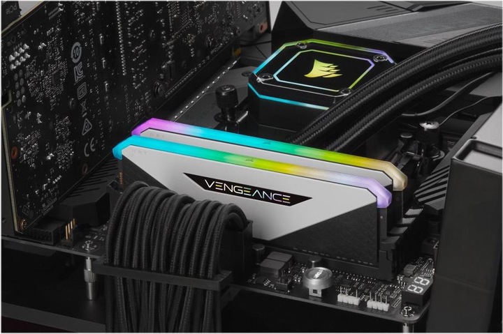 Image du produit Corsair Vengeance RGB RT (2 x 8GB, 3600 MHz, RAM DDR4, DIMM)
