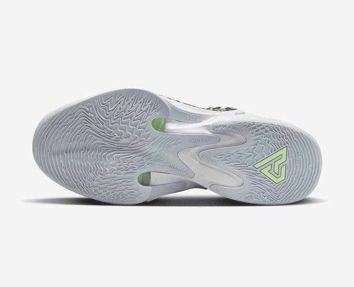 Actual product image Nike DJ6149-100 (42)
