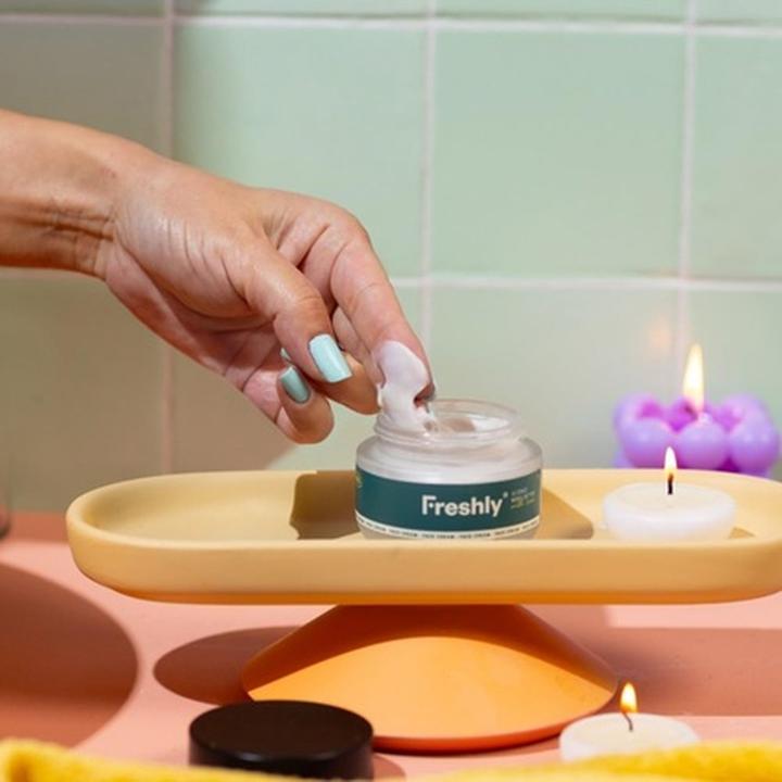 Productafbeelding Freshly Cosmetics Moisturizer Reduces Signs of Aging and Wrinkles (50 ml)