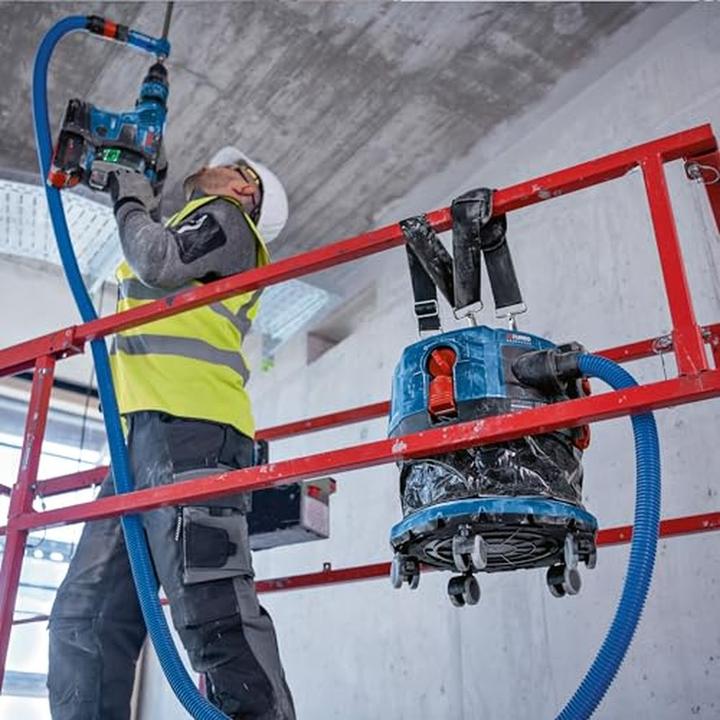 Image du produit Bosch Professional Aspirateur sans fil GAS 18V-12 MC, version Solo (Aspirateur eau et poussière)