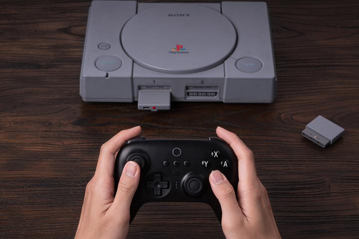 Produktbild 8bitdo Retro Receiver PS1/PS2 (PS2, Playstation Classic, PC)