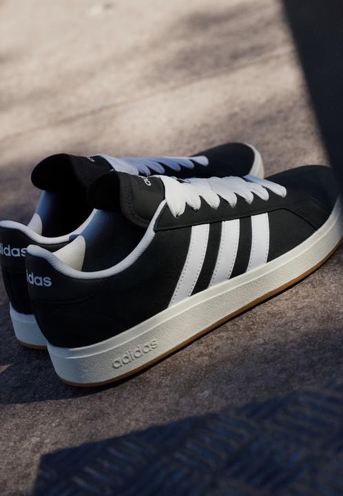 Image du produit Adidas Baskets GRAND COURT BASE 00s (44)