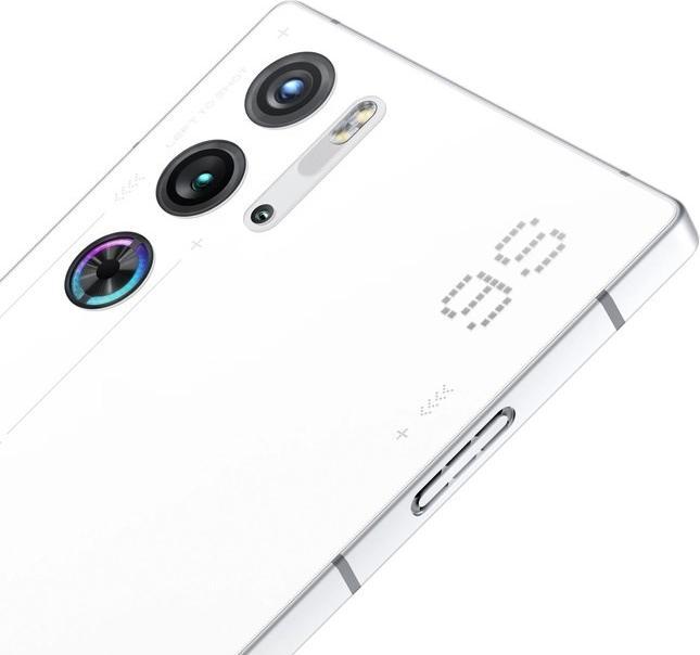 Actual product image Nubia RedMagic 9S Pro (256 GB, Frost, 6.80", Dual SIM, 50 Mpx, 5G)